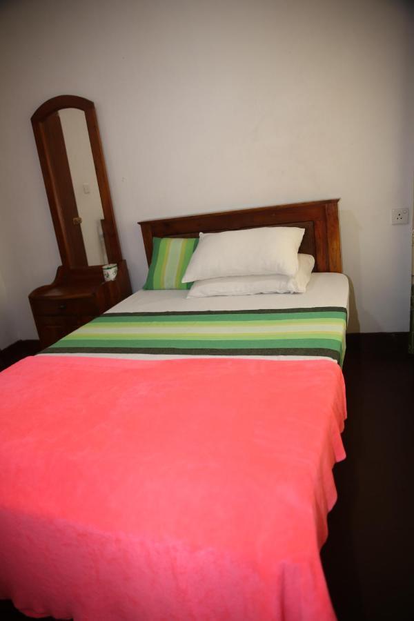 Super Spot Guest House إيلا المظهر الخارجي الصورة